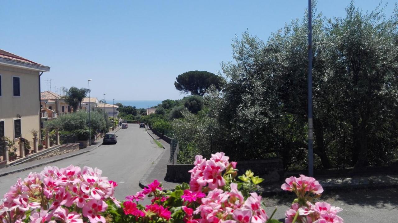 B&B Terra Di Miti Acireale Exterior foto