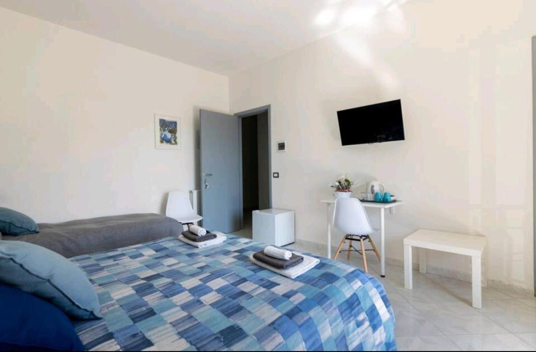 B&B Terra Di Miti Acireale Exterior foto